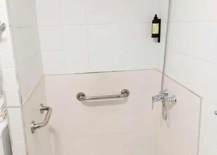 Апартаменти Sea Breeze *